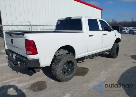2016 Ram 2500 Tradesman z USA, uszkodzony, nr VIN 3C6UR5CL9GG132634